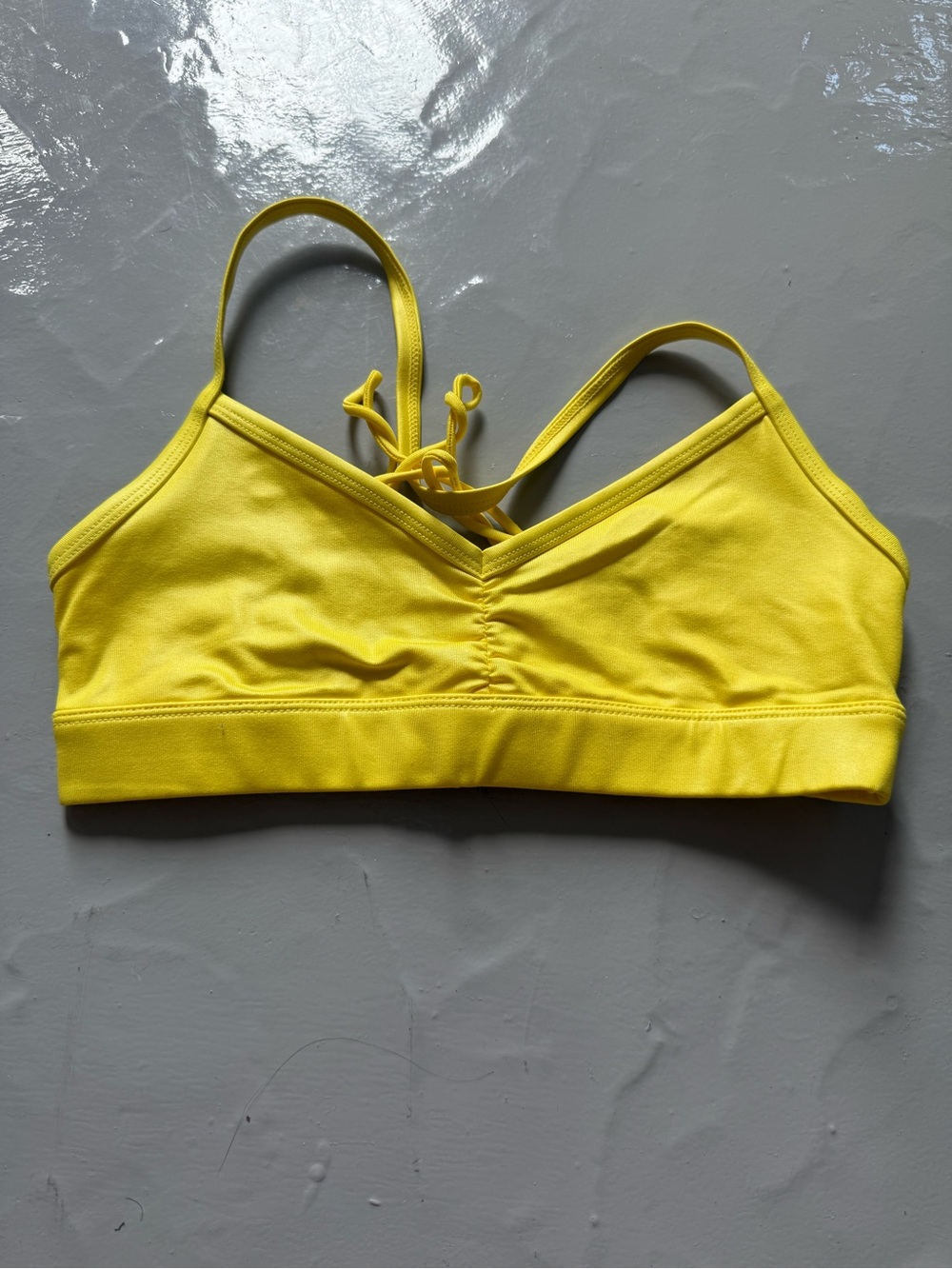 ALO Yoga Sunny Strappy Sports Bra in Yellow
